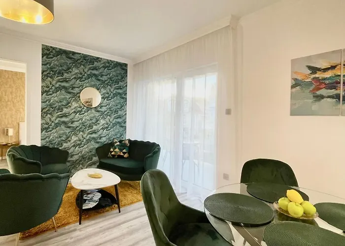 Helios De Luxe Siofok-aranypart Appartement *